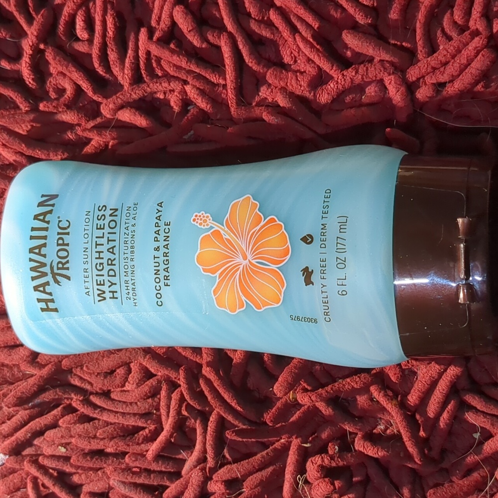 HAWAIIAN TROPICS - After Sun lotion w/ Hyaluronic Acid - SPF 39 LIP BALM